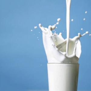 乳制品乱象的反思 用知识与绿色消费重构行业信任